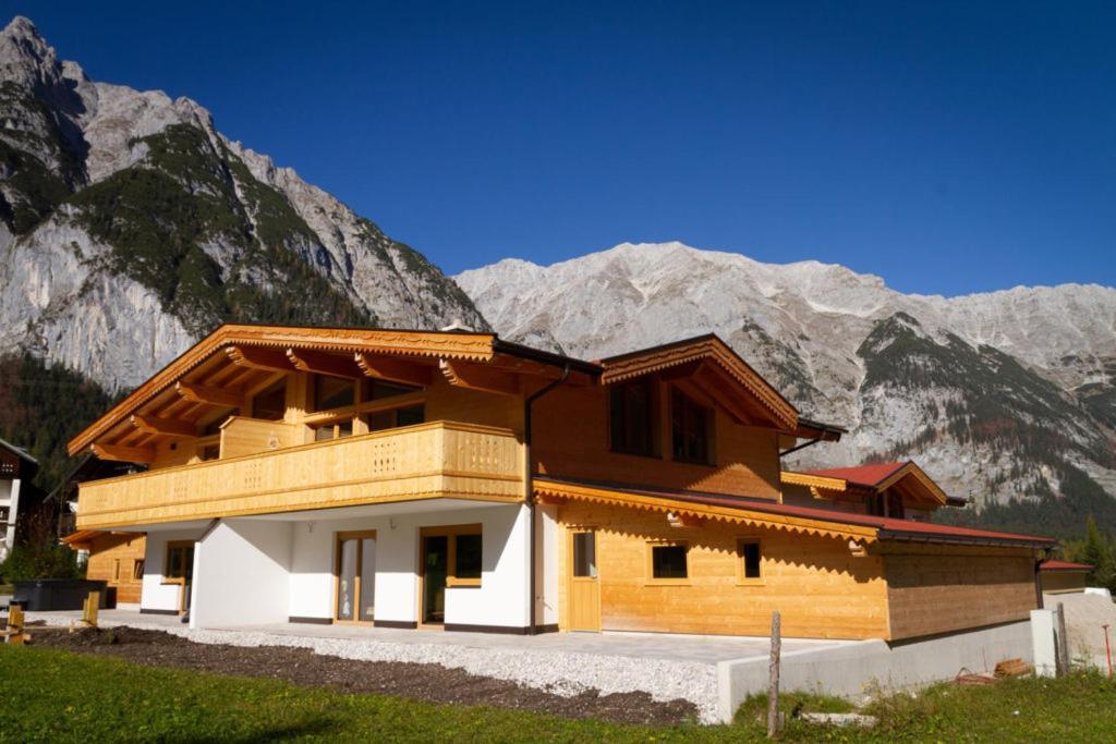 Alpenchalet Im Leutaschtal Bagian luar foto