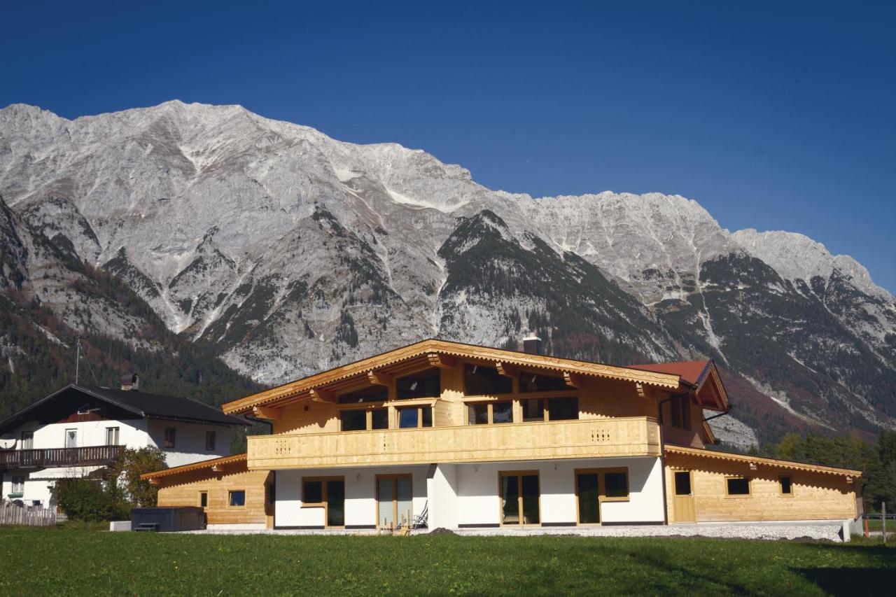 Alpenchalet Im Leutaschtal Bagian luar foto
