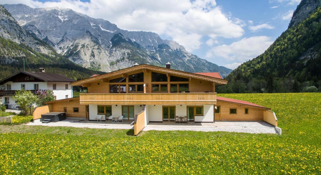 Alpenchalet Im Leutaschtal Bagian luar foto