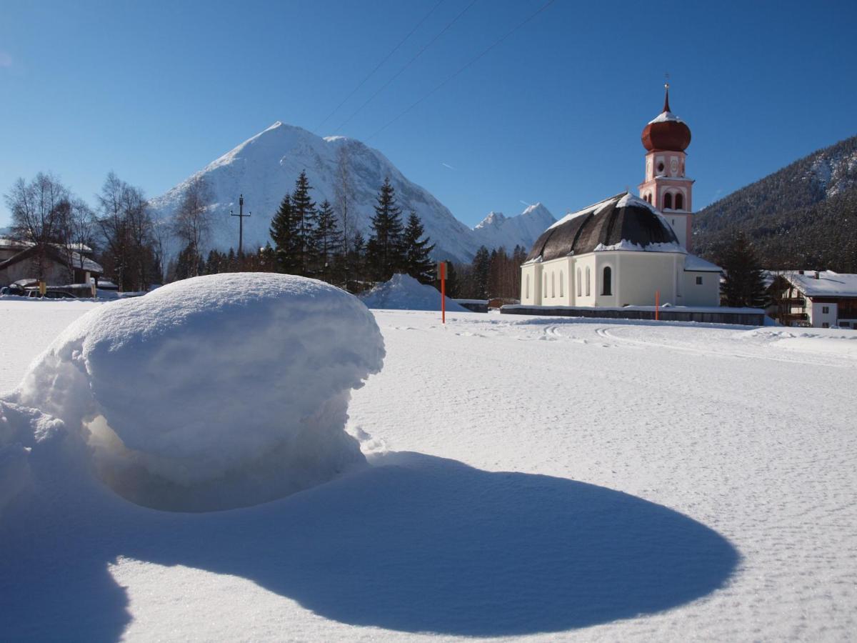 Alpenchalet Im Leutaschtal Bagian luar foto