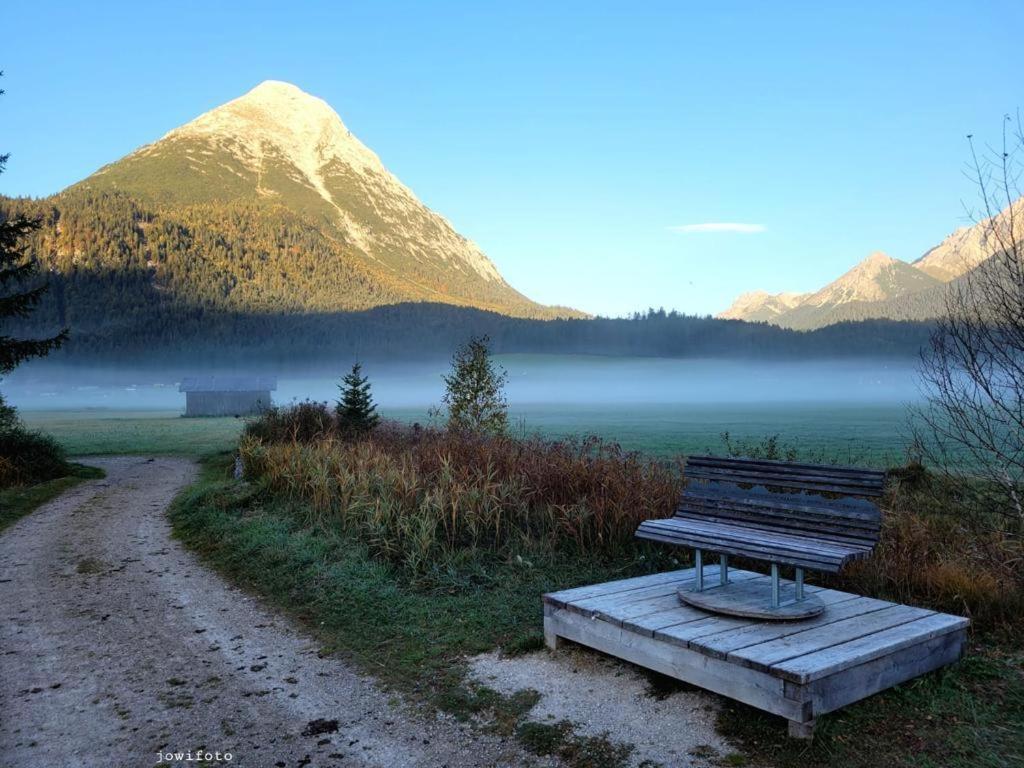 Alpenchalet Im Leutaschtal Bagian luar foto
