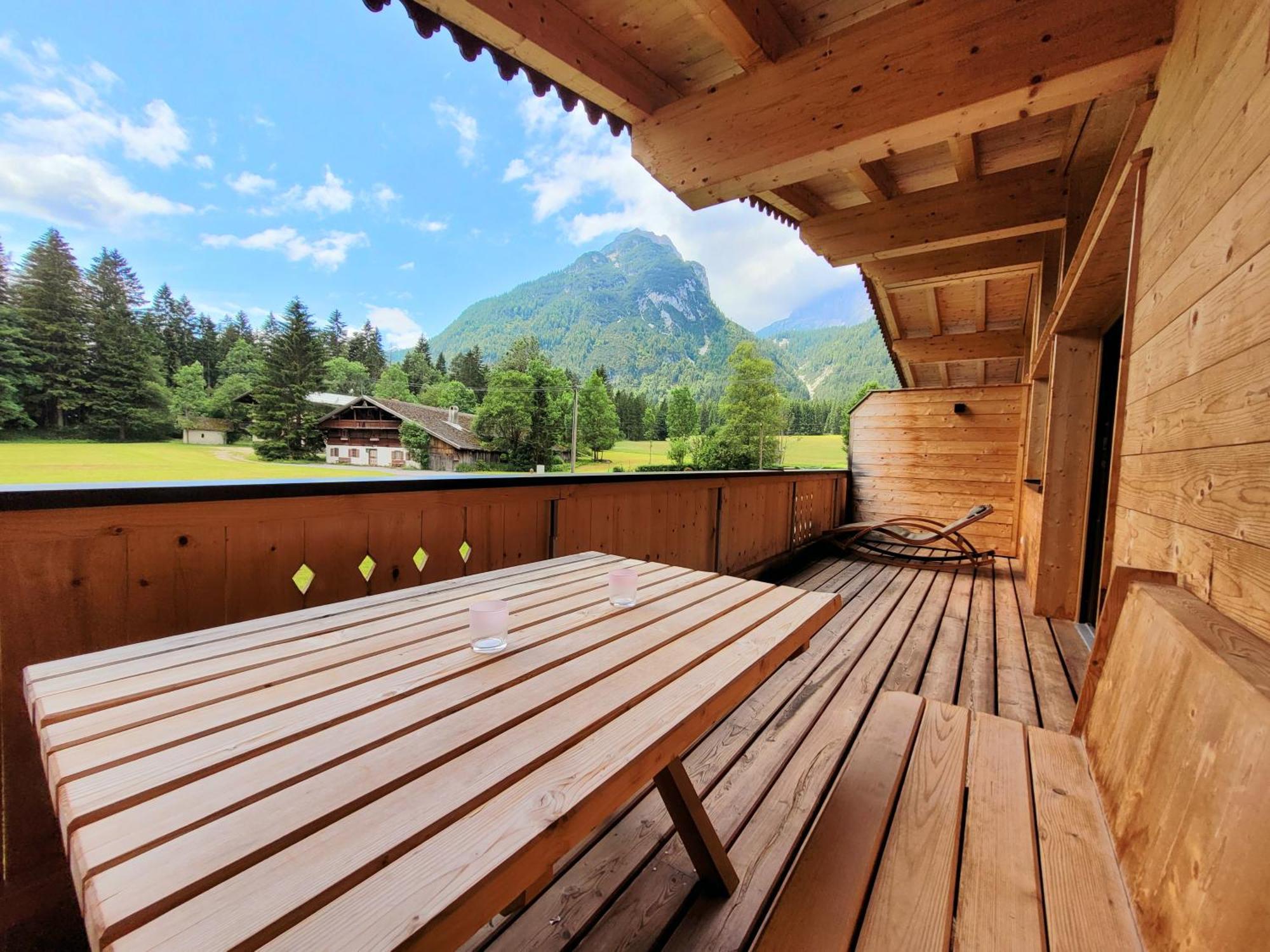 Alpenchalet Im Leutaschtal Bagian luar foto